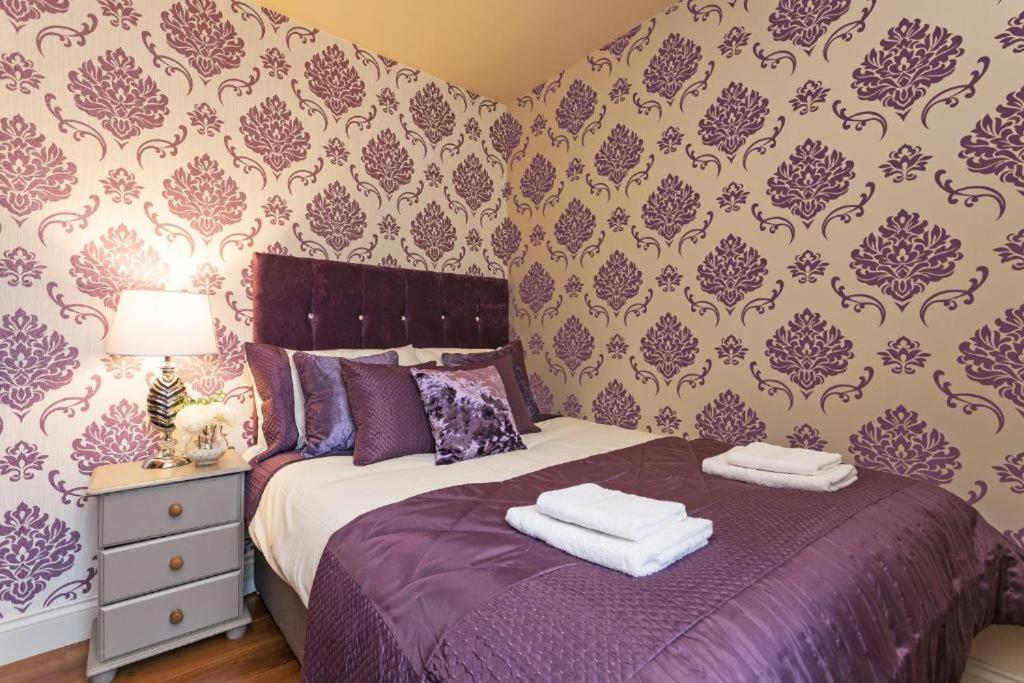 Town Square Townhouse - Best Location In غالواي المظهر الخارجي الصورة